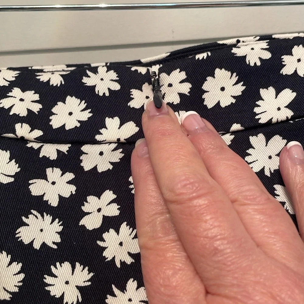 J CREW DAISY NO. 2 PENCIL SKIRT SIZE 8 - Picture 5 of 7